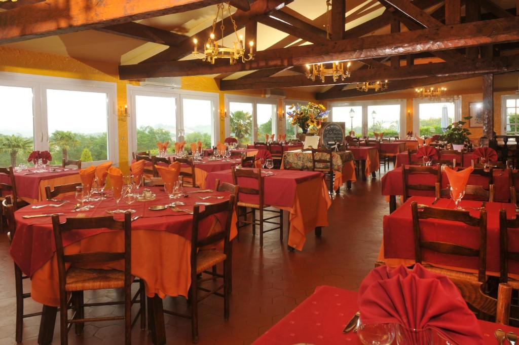 Aux Tauzins Otel Montfort-en-Chalosse Dış mekan fotoğraf